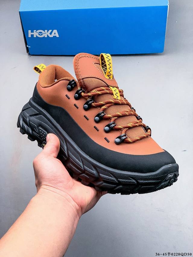 公司级！Hoka One One Tor Summit 秋冬新款户外皮革拼接徒步登山鞋 以阿尔卑斯山为灵感，Tor Summit 致敬经典徒步鞋款 Tor。延续