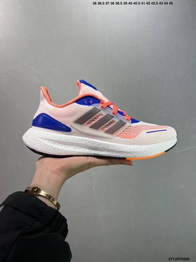 阿迪达斯Adidas Pureboost 21爆米花缓震中底跑步鞋。鞋面以织编材质为基底，后及跟脚趾处融全入新设计，通过格网印刷支将撑材料于附鞋面上，既保证支了