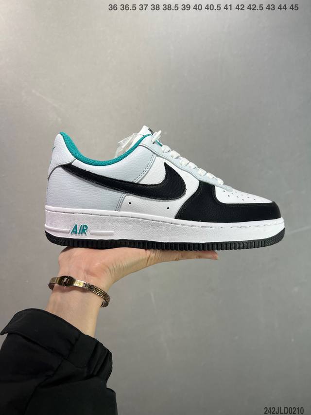 公司级耐克Nike Air Force 1 Low 空军一号低帮百搭休闲运动板鞋。柔软、弹性十足的缓震性能和出色的中底设计，横跨复古与现代的外型结合，造就出风靡