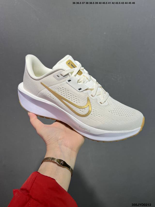 公司级Nike Quest 6极速6代 网面透气 时尚休闲跑步鞋 简约高科技设计采用多层材料，为双足带来凉爽感受和稳固体验时尚鞋面搭配中足包覆设计，提供稳固贴合