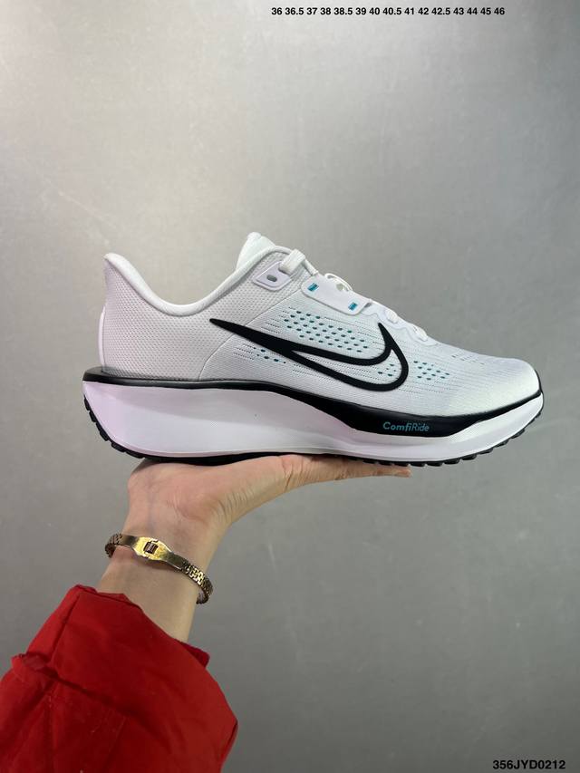 公司级Nike Quest 6极速6代 网面透气 时尚休闲跑步鞋 简约高科技设计采用多层材料，为双足带来凉爽感受和稳固体验时尚鞋面搭配中足包覆设计，提供稳固贴合