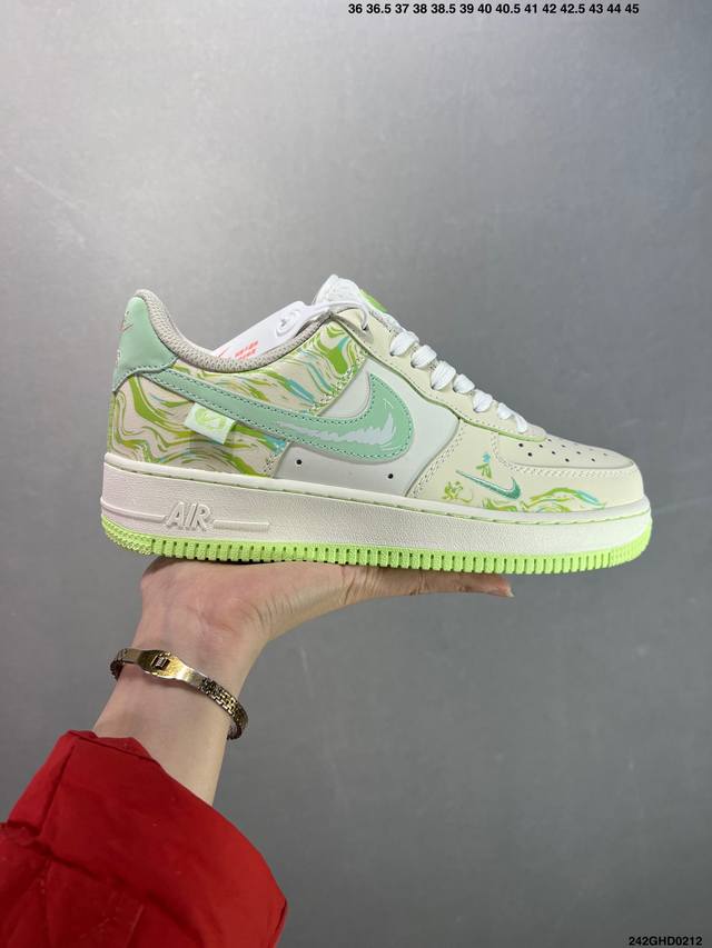 公司级Nike Air Force 1 Low “Night Gun Hole” “暗夜枪孔”空军一号低帮休闲运动板鞋 幽冷的月光洒在寂静的街道上，斑驳的树影犹