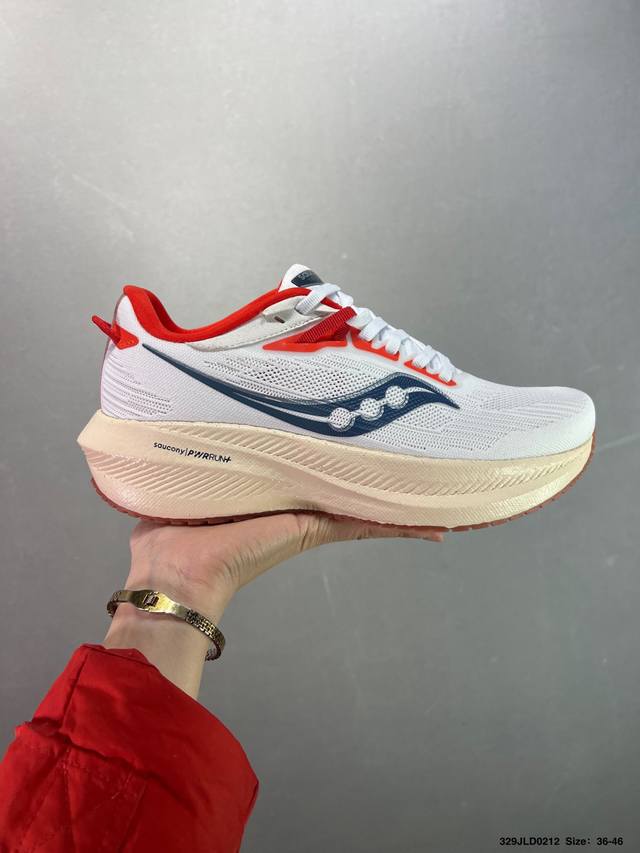 公司级 Saucony Triumph 索康尼胜利旗舰级缓震型跑鞋 性能相比前几代再升级：鞋面采用全新升级的工学网设计 贴合脚部更透气 中底部分使用最新的Pwr