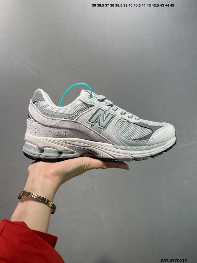 新百伦 Nb New Balance Ml2002系列复古老爹风休闲运动慢跑鞋 采用猪巴革拼接透气网眼织物鞋面#T-Beam大底提供足步弓支撑，保持步态稳定#后