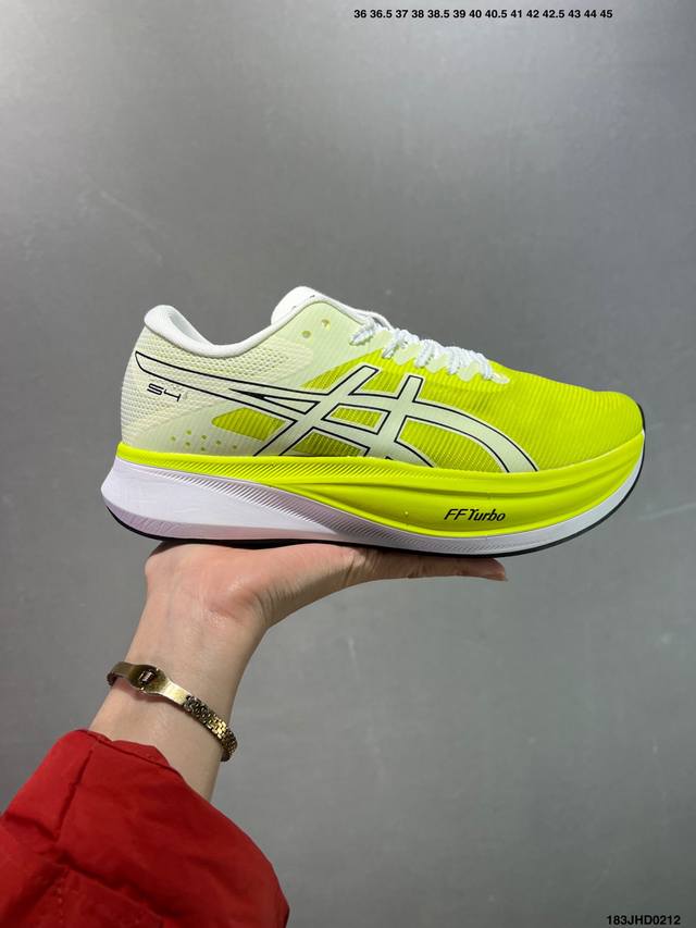 Asics S4 轻量跑鞋 Asics 亚瑟士 是日本实业家鬼家喜八郎创立的跑鞋运动品牌，名字想法源自著名的拉丁谚语“Animasana In Corpore