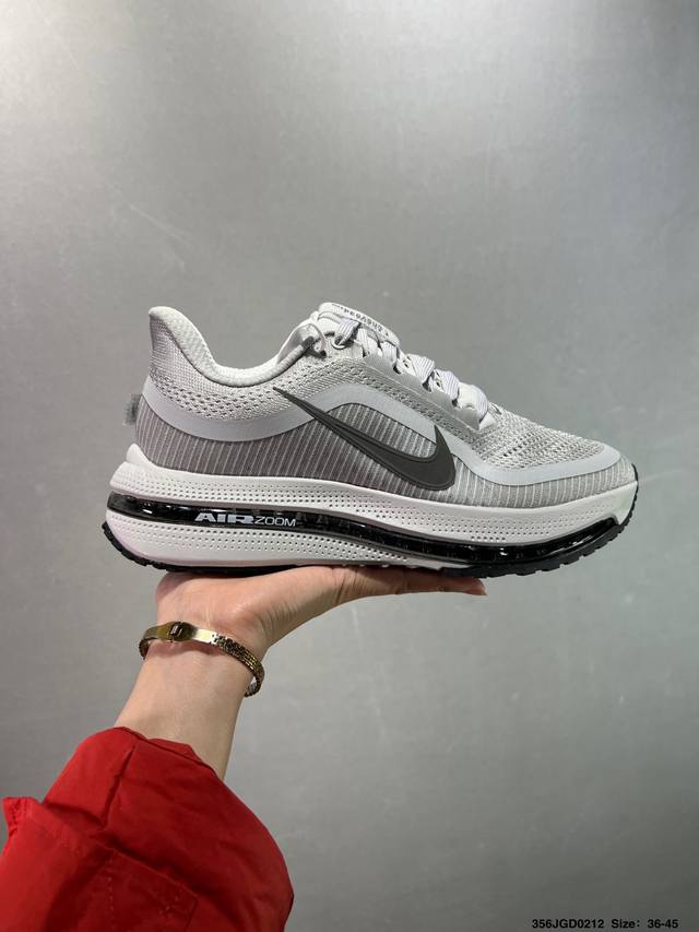 公司级Nike Pegasus Premium 减震防滑耐磨透气 低帮 跑步鞋 兼顾迅疾外观和稳固脚感 后跟覆面和中足动态支撑巧妙融合 缔造稳定顺畅的迈步体验