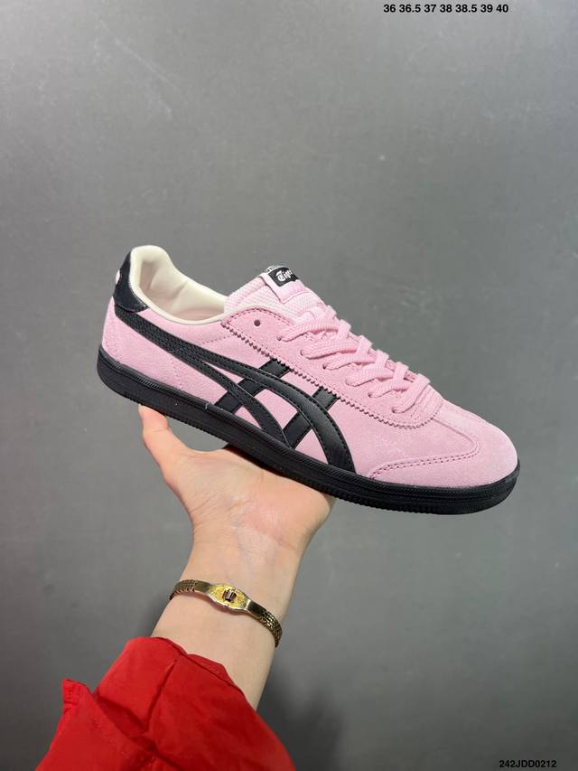 亚瑟士 Onitsuka Tiger Tokuten 复古低帮休闲跑鞋 炎夏必备 Tokuten的灵感来源于80年代的室内用鞋 T-Toe前足补强设计 室内鞋的