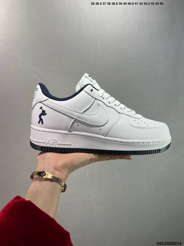 Nike Air Force 1‘ 07 深蓝大锤 原楦头原纸板 打造纯正空军版型 专注外贸渠道 全掌内置蜂窝气垫 #原盒配件 原厂中底钢印、拉帮完美 货号：I