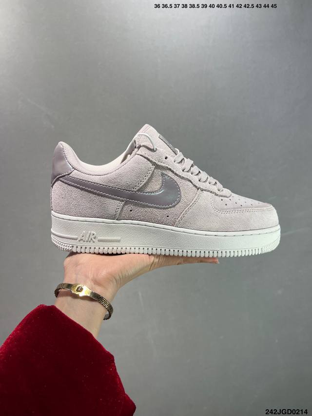 Nike Air Force 1‘ 07 深蓝大锤 原楦头原纸板 打造纯正空军版型 专注外贸渠道 全掌内置蜂窝气垫 #原盒配件 原厂中底钢印、拉帮完美 货号：I