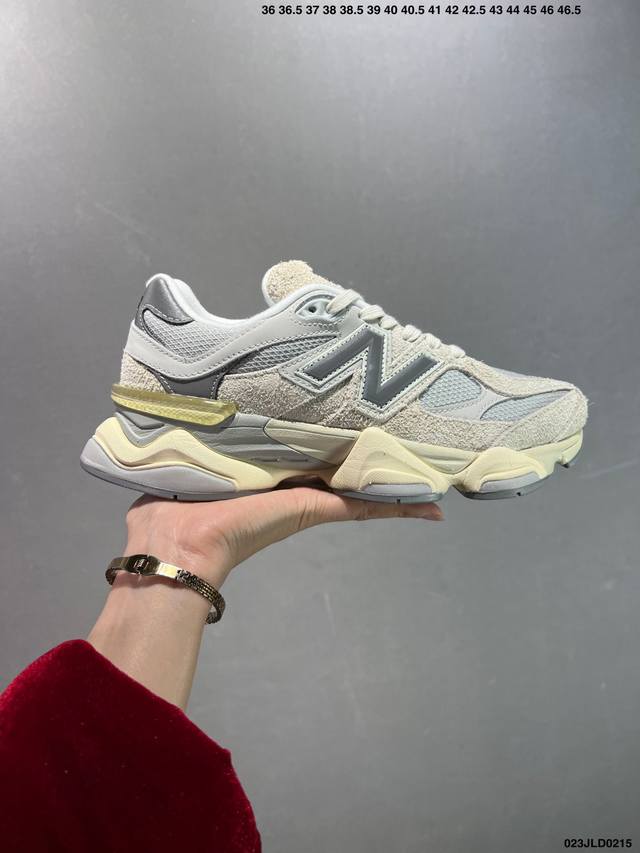 公司级Joe Freshgoods X New Balance Nb9060 联名款 复古休闲运动慢跑鞋 鞋款灵感源自设计师本人对夏日的怀日回忆。鞋面大身由空间