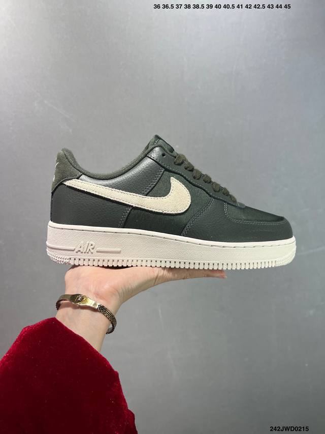 公司级 Nike Air Force 1 Low’07 空军一号低帮休闲板鞋 定制皮料 原楦原纸板 纯正空军版型 内置全掌气垫 货号：男 Cw2288-114