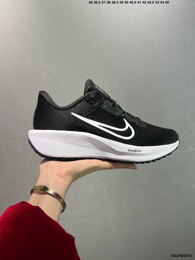 公司级Nike Quest 6极速6代网面透气 时尚休闲跑步鞋 简约高科技设计采用多层材料，为双足带来凉爽感受和稳固体验时尚鞋面搭配中足包覆设计，提供稳固贴合感