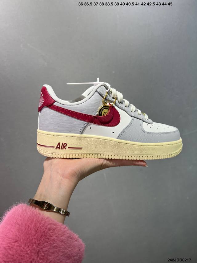 特价Nike Air Force 1 Low 07 “帆布白” 原楦头原纸板 打造纯正低帮空军版型 专注外贸渠道 全掌内置蜂窝气垫 原盒配件 原厂中底钢印、拉帮 - 点击图像关闭