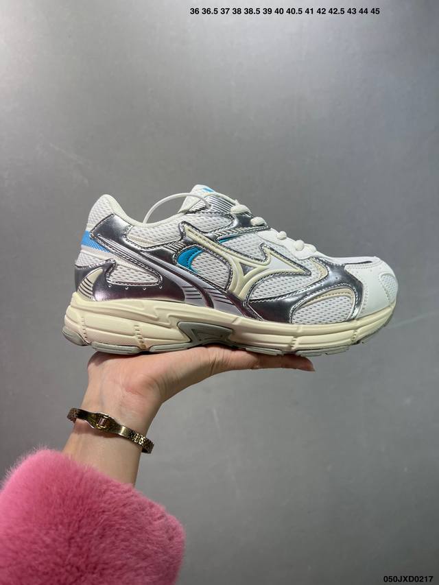 公司级Mizuno Halo Mix 复古单品 日本美津浓株式会社于1906年创立的运动品牌经过一个多世纪的不断努力现已成为世界著名的运动器具、服装和鞋类生产商