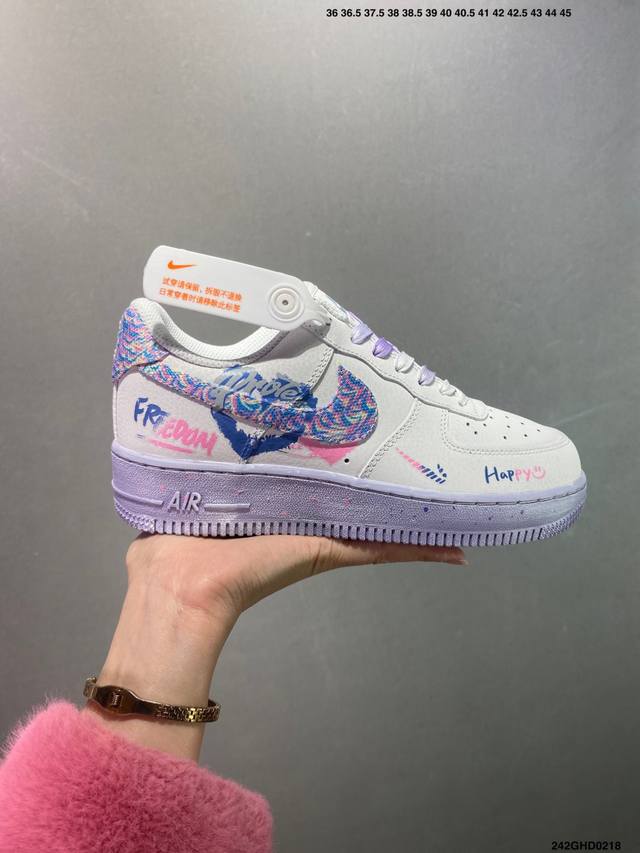 公司级Air Force 1 ‘07 Low 原楦头原纸板 打造纯正空军版型 #专注外贸渠道 全掌内置蜂窝气垫 #原盒配件 原厂中底钢印、拉帮完美 官方同步上架