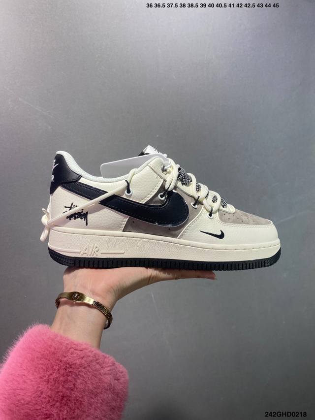 核心私 公司级Nike Air Force1 全新配色 #原楦头原纸板 打造纯正空军版型 #专注外贸渠道 全掌内置蜂窝气垫 #原盒配件 原厂中底钢印、拉帮完美