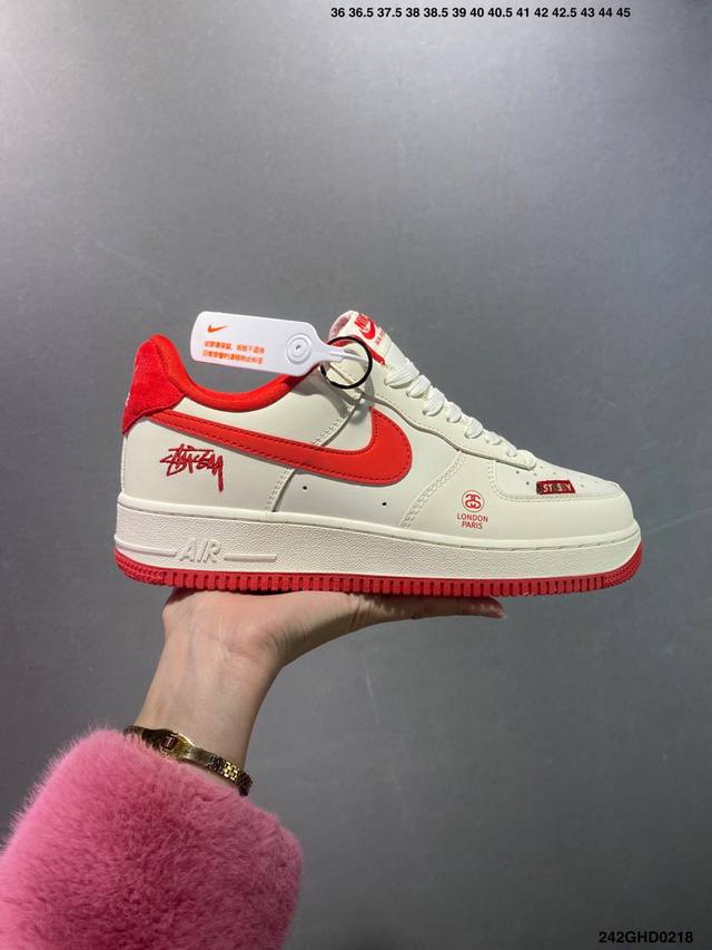 核心私 公司级Nike Air Force1 全新配色 #原楦头原纸板 打造纯正空军版型 #专注外贸渠道 全掌内置蜂窝气垫 #原盒配件 原厂中底钢印、拉帮完美