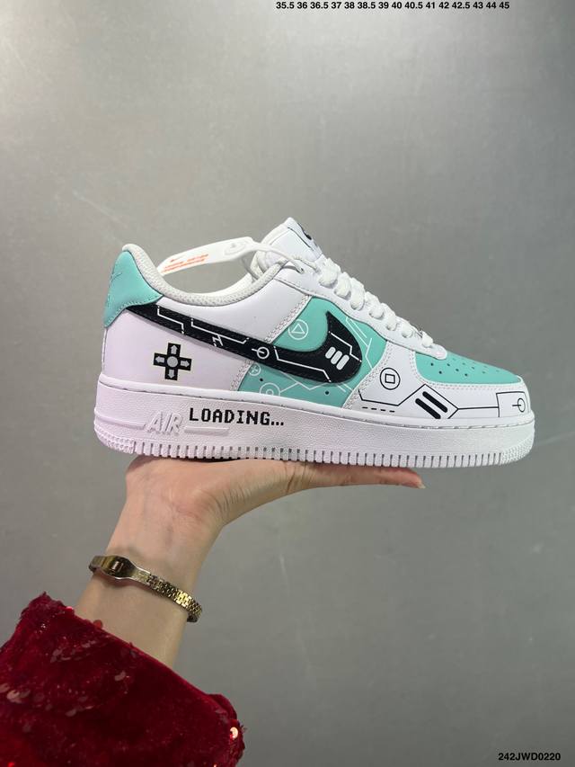 公司级 Nike Air Force 1 Low’07 空军一号低帮休闲板鞋 定制皮料 原楦原纸板 纯正空军版型 内置全掌气垫 货号：Hv6000 Size：3