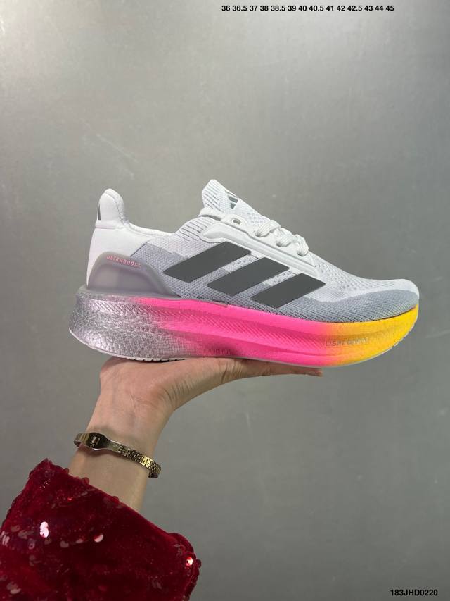 公司级阿迪达斯Adidas Ultraboost 5X 耐磨缓震休闲运动跑鞋 采用网材搭配反光皮革鞋面 配上Stretchweb网格外底 提供非凡穿着体验 一体