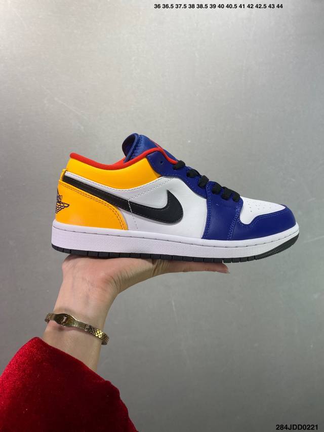 特价Air Jordan 1 Low Aj1乔1低帮休闲板鞋 同步官方配色 市场唯一独家头层皮打造 原鞋原档案开发 原厂皮料 原档冲孔鞋头 正确满胶鞋垫 四线拉