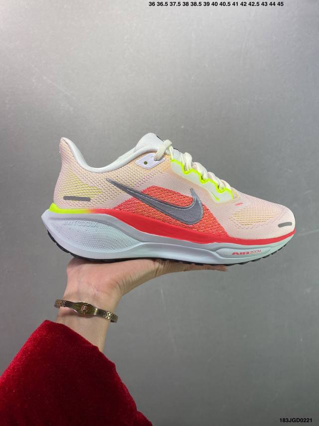 公司级Nike 飞马新鞋 触感柔软，质感升级！随着“耐克 蓝图 系列”在巴黎的盛大发布，全新一代 登月41代 Nike Pegasus 41也正式登场啦！Nik