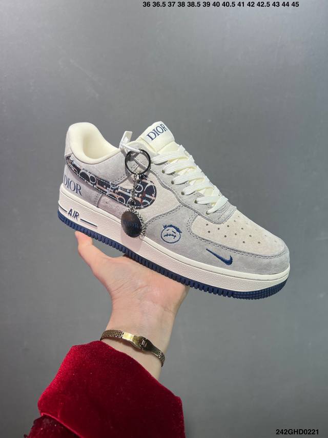 公司级Nike Air Force1 全新配色 #原楦头原纸板 打造纯正空军版型 #专注外贸渠道 全掌内置蜂窝气垫 #原盒配件 原厂中底钢印、拉帮完美 货号：X