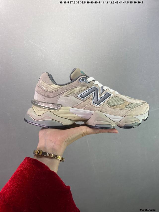 公司级Joe Freshgoods X New Balance Nb9060 联名款 复古休闲运动慢跑鞋 鞋款灵感源自设计师本人对夏日的怀日回忆。鞋面大身由空间