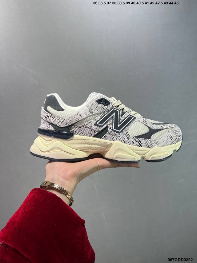 公司级Joe Freshgoods X New Balance Nb9060 联名款 复古休闲运动慢跑鞋 鞋款灵感源自设计师本人对夏日的怀日回忆。鞋面大身由空间