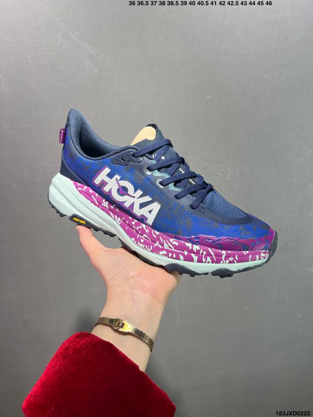 公司级Hoka One One Speedgoat 6 户外越野跑步鞋 飞速羚羊6系列 新一代工程网纱鞋面 在确保鞋面稳定性的同时减少了固定胶条的使用 鞋面更轻