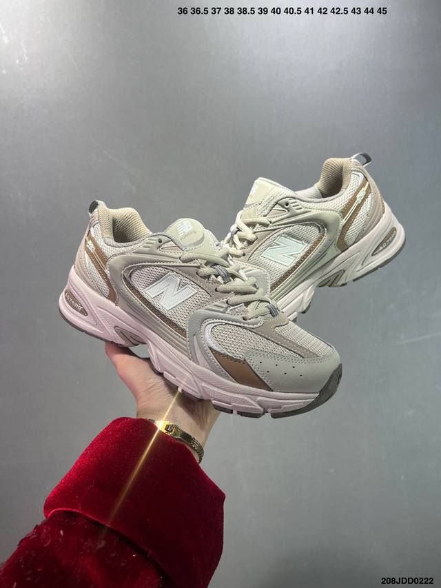 New Balance 530 复古跑鞋 小红书爆款 官网售罄 这双鞋确实是Nb家经典复古款式之一，以全新科技诠释，成功打造530鞋款，鞋面在保持530基本线条