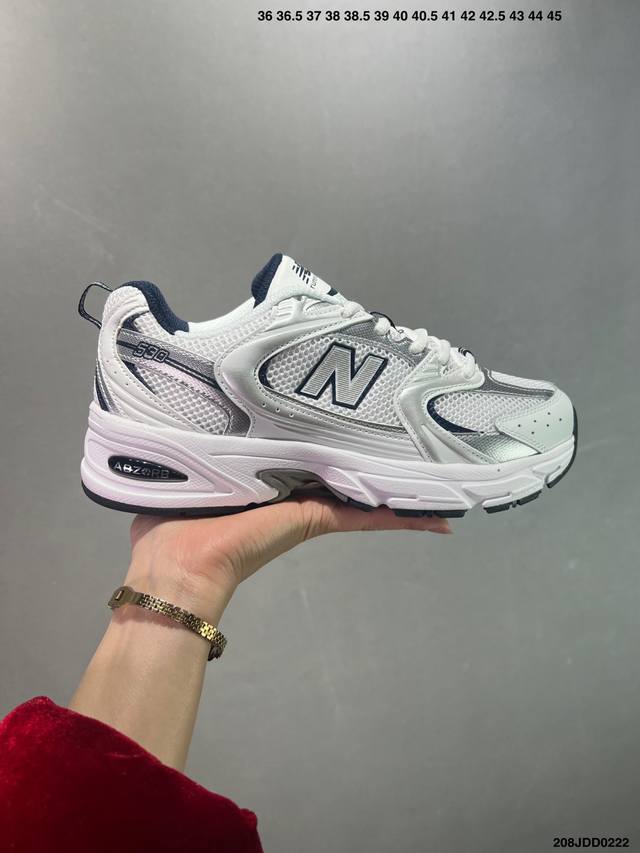 New Balance 530 复古跑鞋 小红书爆款 官网售罄 这双鞋确实是Nb家经典复古款式之一，以全新科技诠释，成功打造530鞋款，鞋面在保持530基本线条