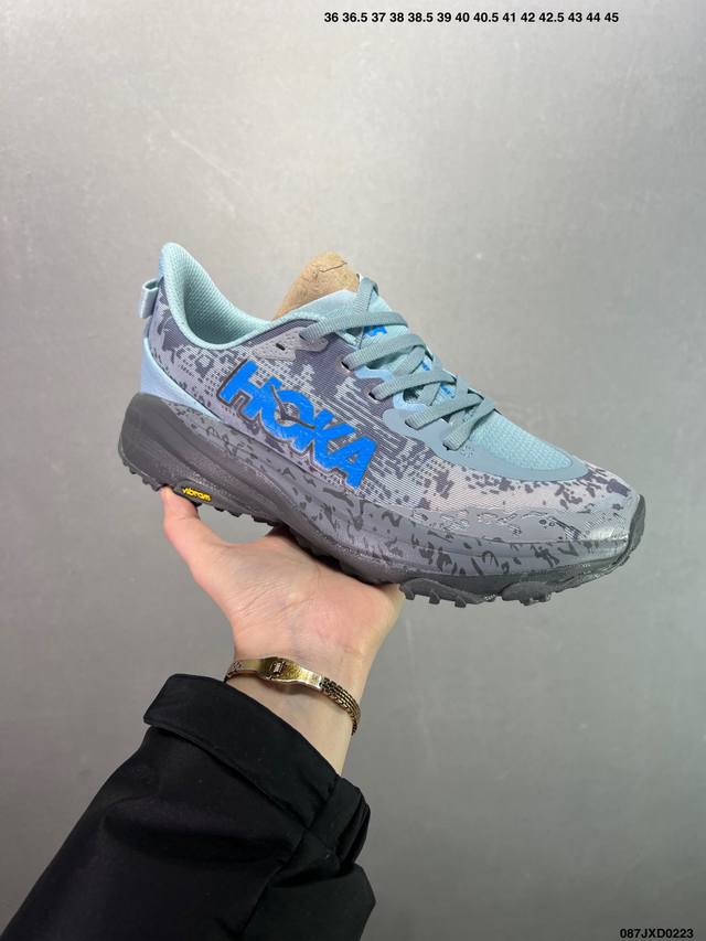 公司级小红书推荐Hoka M Speedgoat 6全新配色 这个品牌来自于新西兰的毛利语，Hoka表示大地，One One表示飞越，连起来就是飞越地平线，On