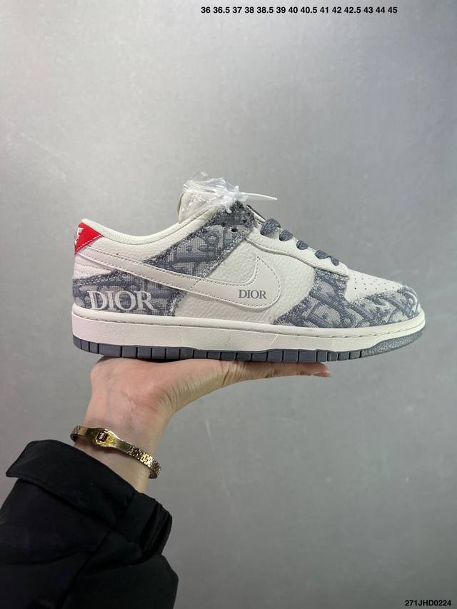 公司级Nike Dunk Sb Low 定制配色 Dunk Sb顾名思义，具有经典的Dunk血缘，又注入了更多的时尚元素。相较于普通的Dunk滑板鞋，改良版的D