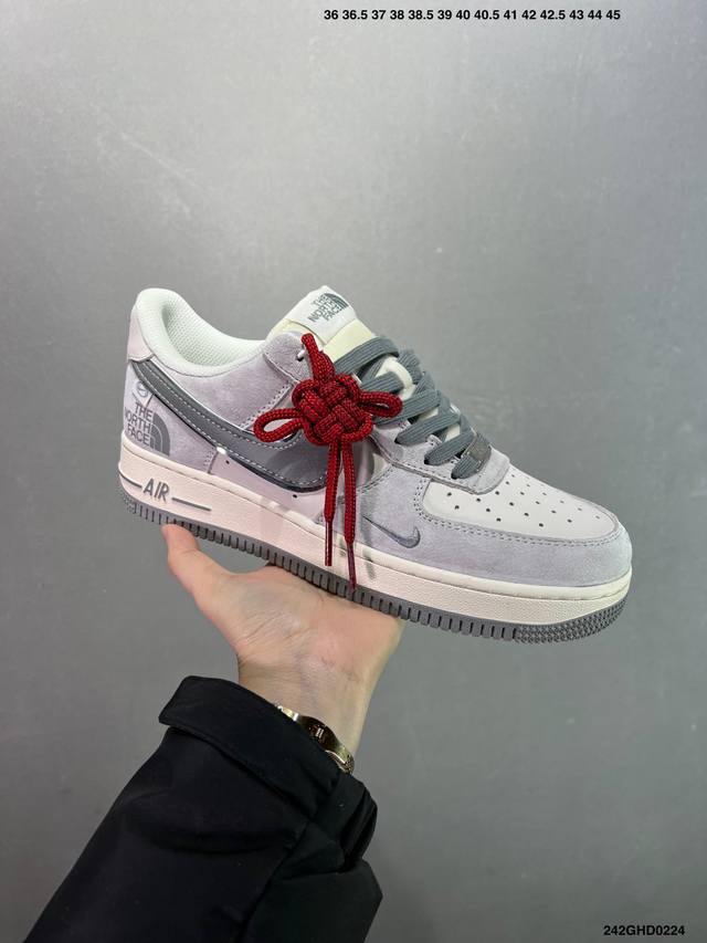 核心私 公司级Nike Air Force1 全新配色 #原楦头原纸板 打造纯正空军版型 #专注外贸渠道 全掌内置蜂窝气垫 #原盒配件 原厂中底钢印、拉帮完美