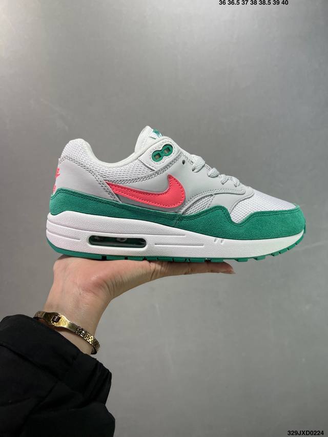 公司级Nk Air Max 1 全新配色 原纸板原楦头打造 原厂折边工艺 原档案大底 所有皮料均来自原厂 有渠道的老铁可操作实体店卖高价无压力 市场所谓的无盒公