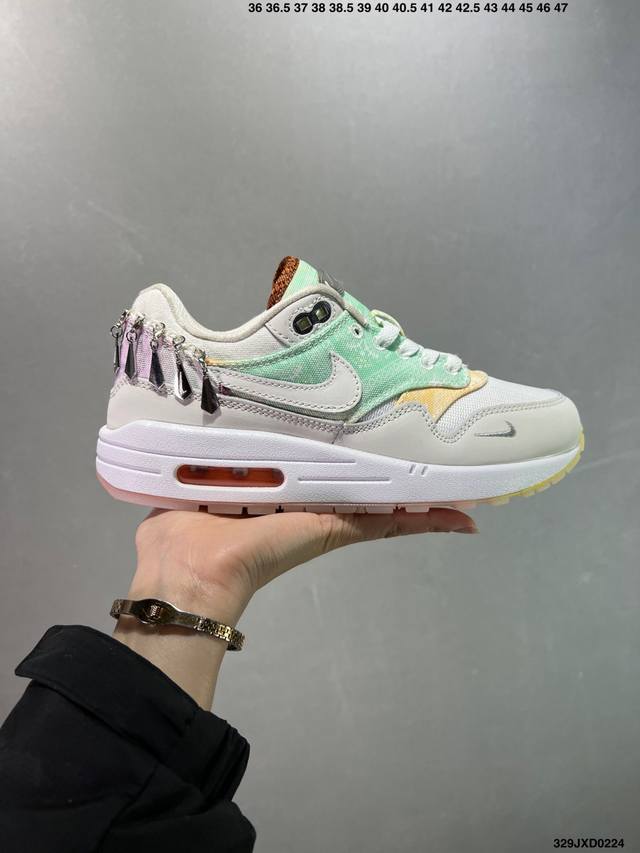 公司级Nk Air Max 1 全新配色 原纸板原楦头打造 原厂折边工艺 原档案大底 所有皮料均来自原厂 有渠道的老铁可操作实体店卖高价无压力 市场所谓的无盒公