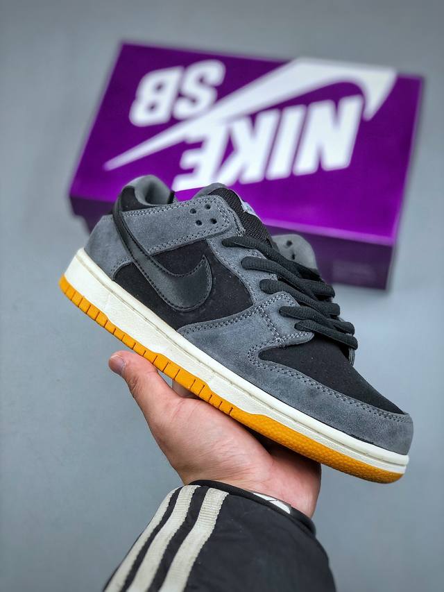 Nike Sb Dunk Low 暗影烟灰 独家版型蒸餾加工帶來的是更好的视觉和脚感体验 货号：Hf3063 001 尺码：36-45 半