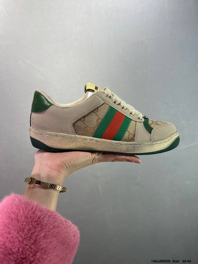 古驰 Gucci Distressed Screener Sneaker 古驰小脏鞋系列 官方同步 经典原型复古百搭做旧小脏板鞋复古学院风 怀旧版 货号：546