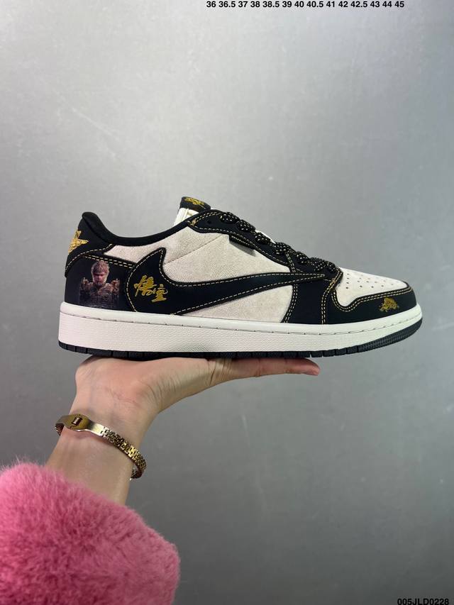 核心私 公司级Air Jordan 1 Low 此款主张打破传统的工业化流水线设计限制，以Made By Ideas的超级创意为理念，集结众多潮流设计师，结合时