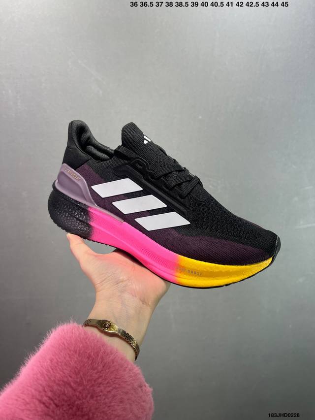 阿迪达斯Ultraboost 5X男子缓震运动跑步鞋Ji1332 Ih0636 Ih3111 尺码：见图 编码：183Jhd0228