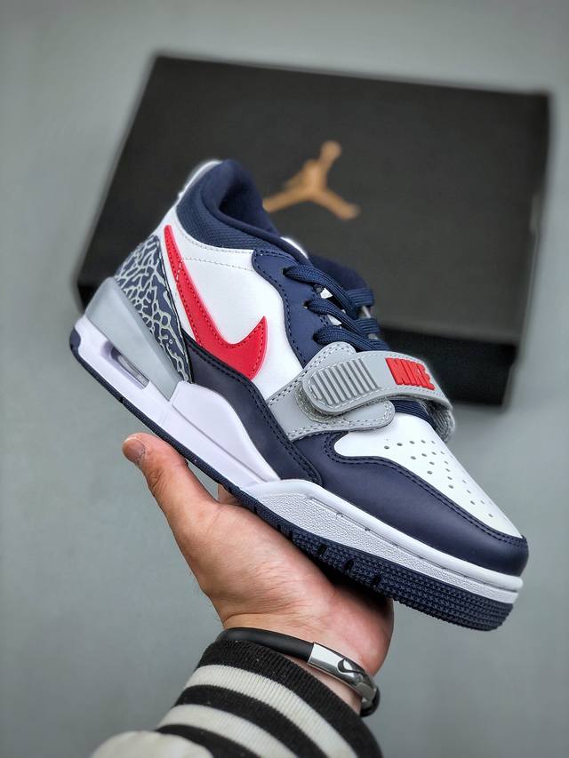 Air Jordan Legacy 312 Low “白蓝红” 乔丹篮球鞋系列 号称 “最强三合一” 的Air Jordan Legacy 312 Low，自然