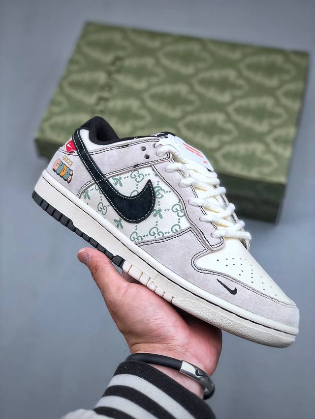 Nk Sb Dunk Low 古驰联名-小蜜蜂系列灰黑勾 周年高端定制 低帮休闲板鞋 #定制鞋盒 大厂纯原品质出货 超高清洁度 皮料切割干净无任何毛边 细节完美