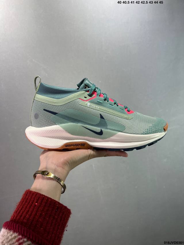 公司级Nike Reactx Wildhorse 10 越野跑步鞋 登月兼顾迅疾外观和稳固脚感 后跟覆面和中足动态支撑巧妙融合 缔造稳定顺畅的迈步体验 官方货号