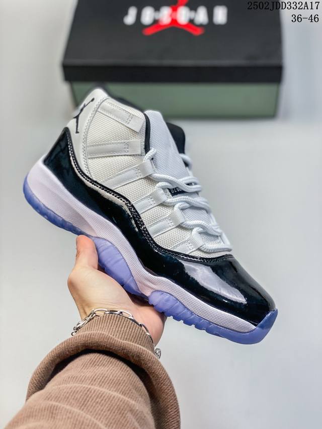 Air Jordan 11 Cherry 高帮 樱桃红 Aj11 乔丹11代 Aj11 乔11 高邦 白红 乔丹篮球鞋系列 整双鞋以白红色为主调，红色的漆皮搭配