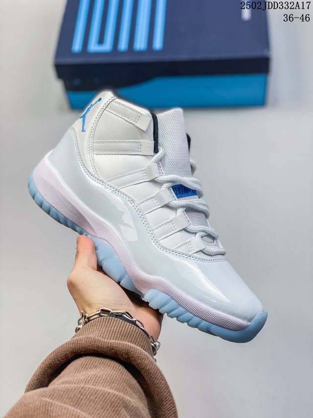 Air Jordan 11 Cherry 高帮 樱桃红 Aj11 乔丹11代 Aj11 乔11 高邦 白红 乔丹篮球鞋系列 整双鞋以白红色为主调，红色的漆皮搭配