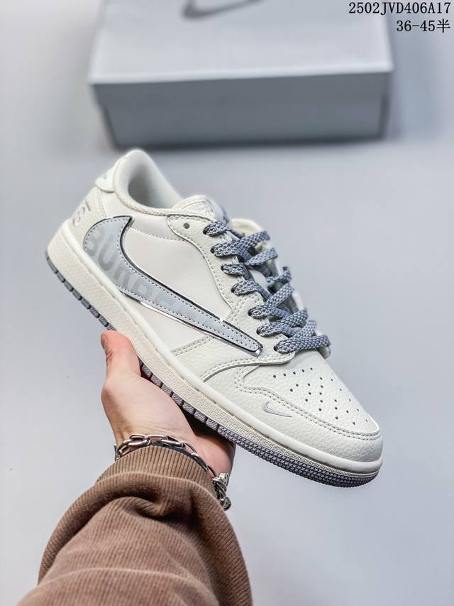 Travis Scott X Fragment Design X Jordan Air Jordan 1 Low Og Sp 巴宝莉联名 “米白银灰” 多方联名