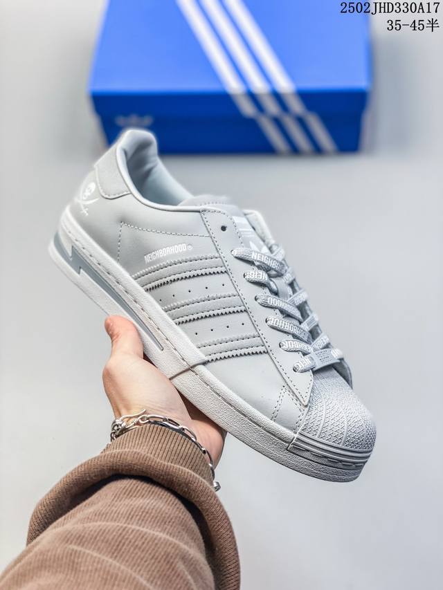 Adidas Originals Superstar W 渠道正品订单 诠释市场最高工艺水平 贝壳头经典小白板鞋 专柜上架同步配色 全鞋进口头层皮料打造。区别市