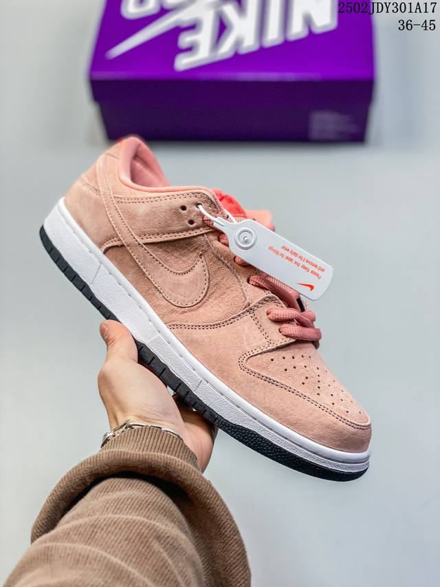 真标 带半码 耐克Nike Sb Dunk Low Pro 扣篮系列复古低帮休闲运动滑板板鞋。采用脚感柔软舒适Zoomair气垫，有效吸收滑板等极限运动在落地时