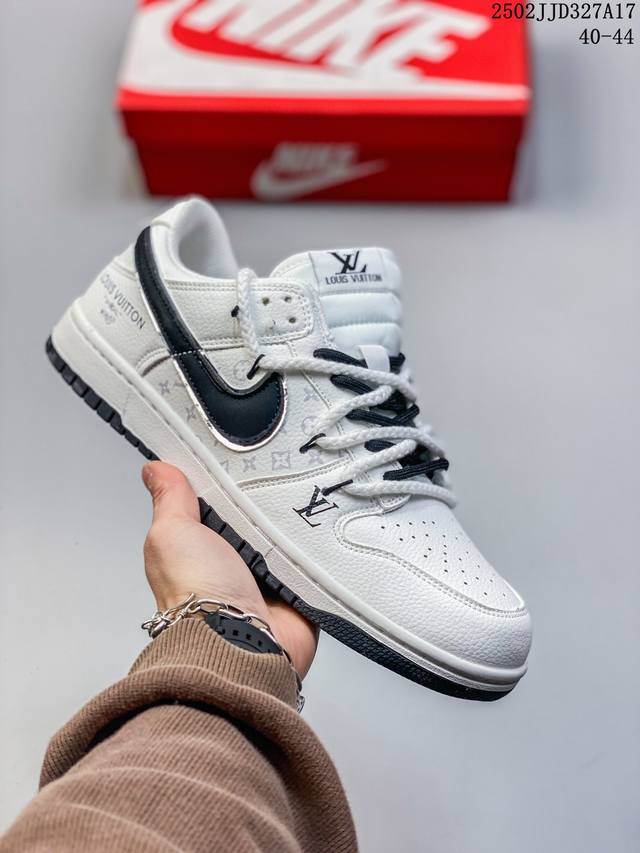 耐克Nike Sb Dunk Low Pro Lv联名经典百搭休闲滑板鞋 尺码：40-44 编码：02Jjd327A17