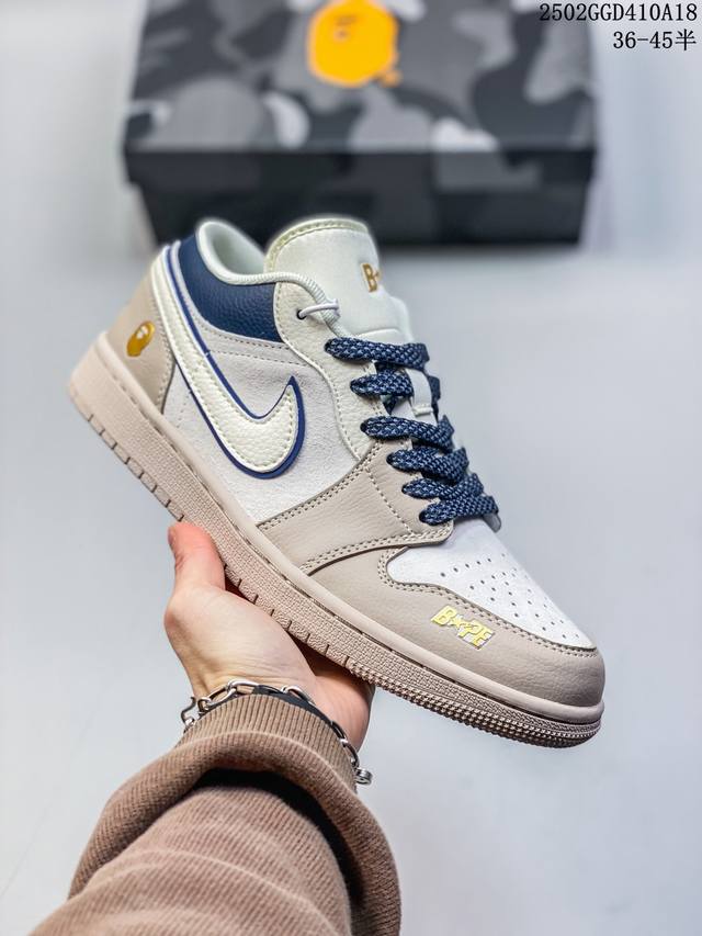 限量发售！ Air Jordan 1 Low Aj1乔1低帮休闲板鞋， “黑白红勾配色-Sup-哈喽Kitty三方联名定制款” 个性的设计风格以及品牌的经典元素